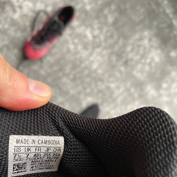 Adidas Soccer shoes - Picture 5 of 5